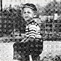 micky-dolenz-young-waiting-for-bus-1.jpg